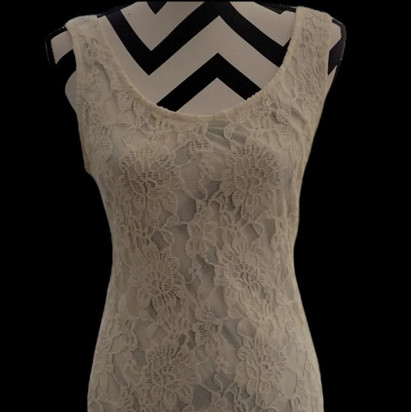 Forever 21 Lace Dress - Picture 4 of 6